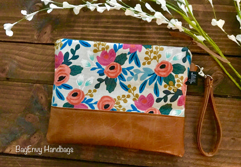 Grab N Go Wristlet Clutch - Coral Floral in Linen with Vegan Leather